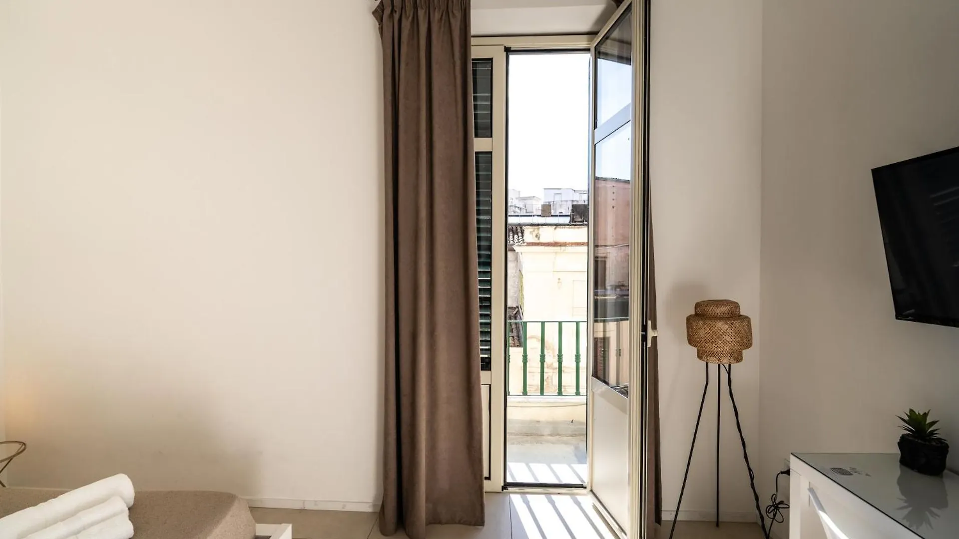 Affittacamere Valguarnera Studio Apartments Palermo Italia